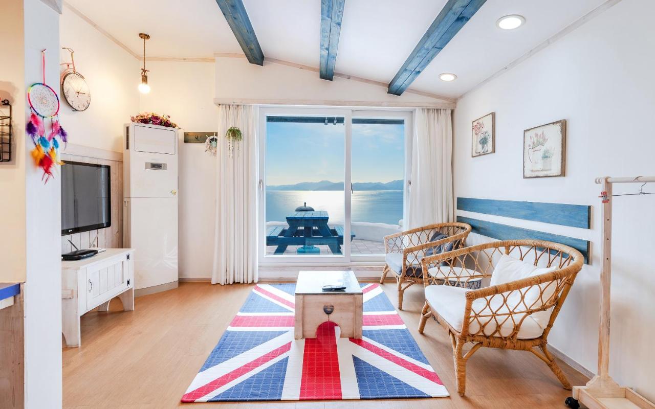 Soulmate Pension Namhae Exterior photo